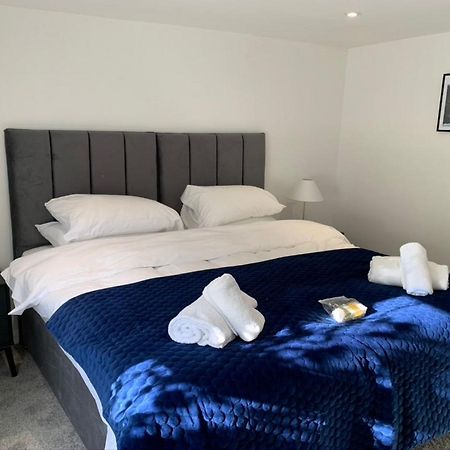 The White House Flat By Select Sa Reading Exterior photo