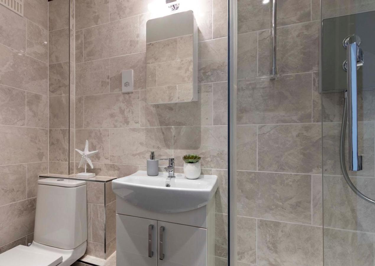 The White House Flat By Select Sa Reading Exterior photo