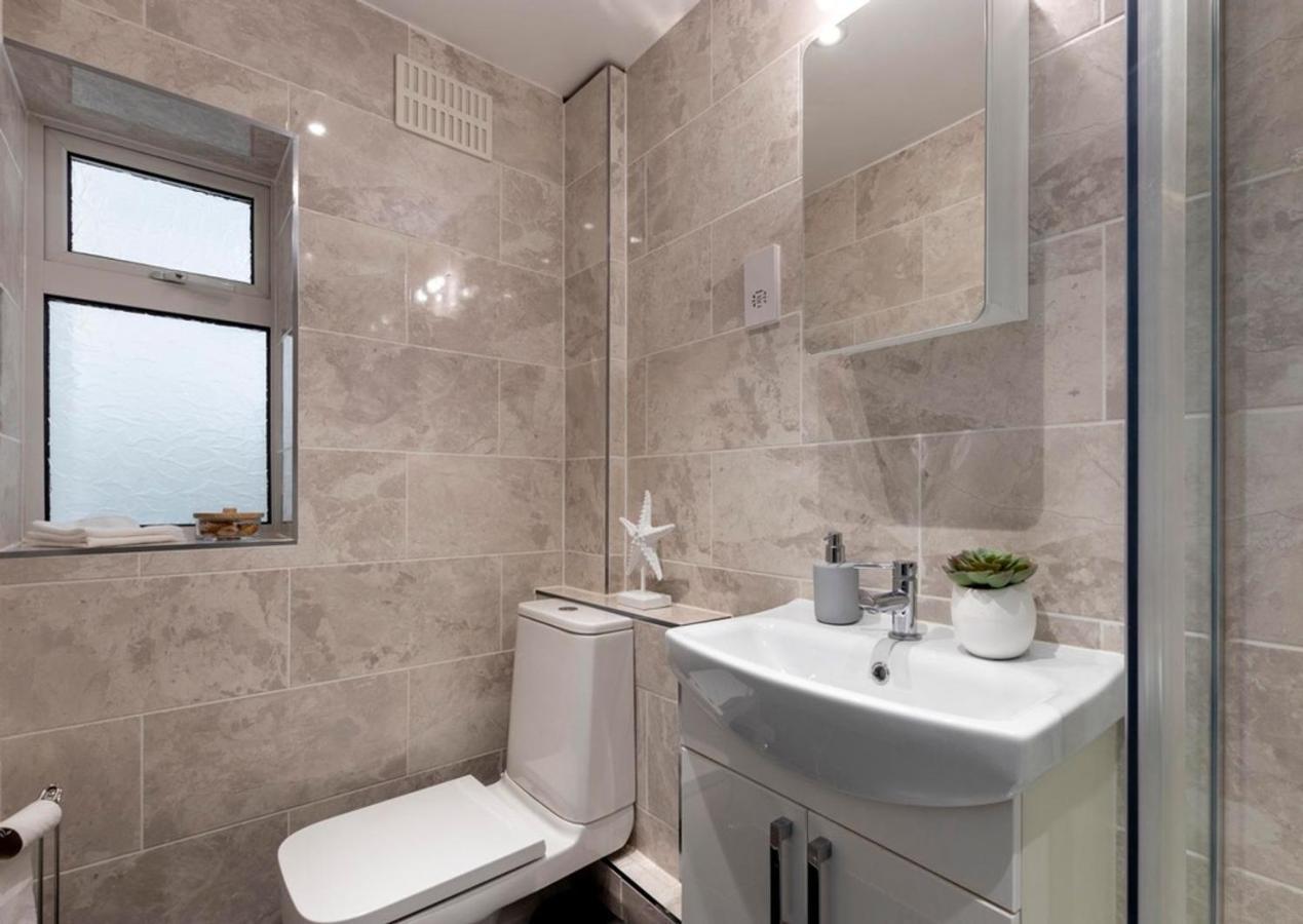 The White House Flat By Select Sa Reading Exterior photo