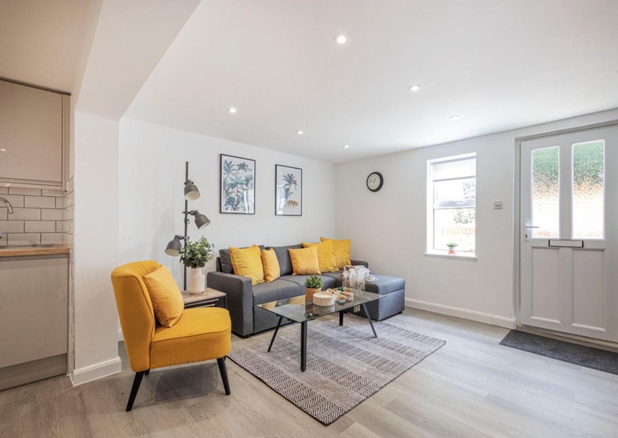 The White House Flat By Select Sa Reading Exterior photo