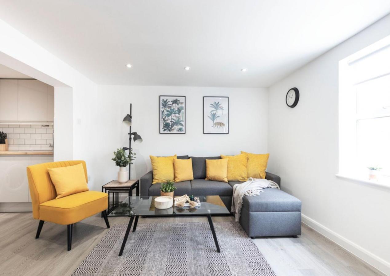 The White House Flat By Select Sa Reading Exterior photo